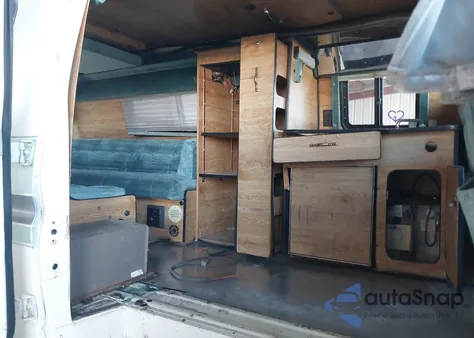 1991 Ford Econoline E350 Super Duty Van z USA, uszkodzony, nr VIN 1FDHS34G0MHA09337